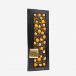 Čokolada ChocoMe Entrée Valrhona 66% tamna čokolada, mljeveni čili, pastila s okusom naranče, Piemonte lješnjaci, pistacija iz Brontea